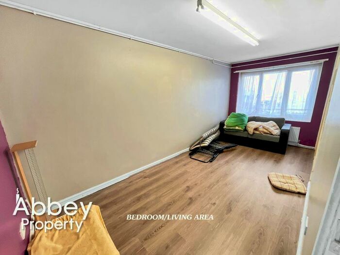 Studio To Rent In Wauluds Bank Drive, Luton, LU3