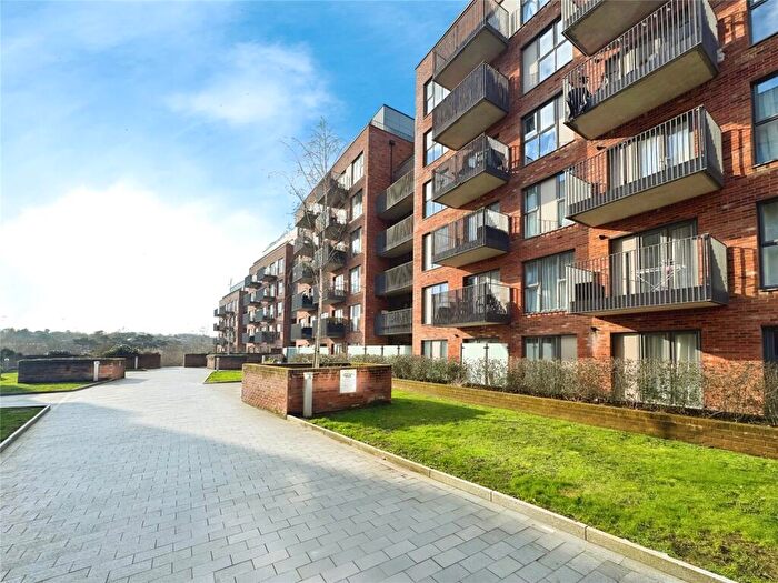 2 Bedroom Flat To Rent In Rosalind Drive, Maidstone, Kent, ME14