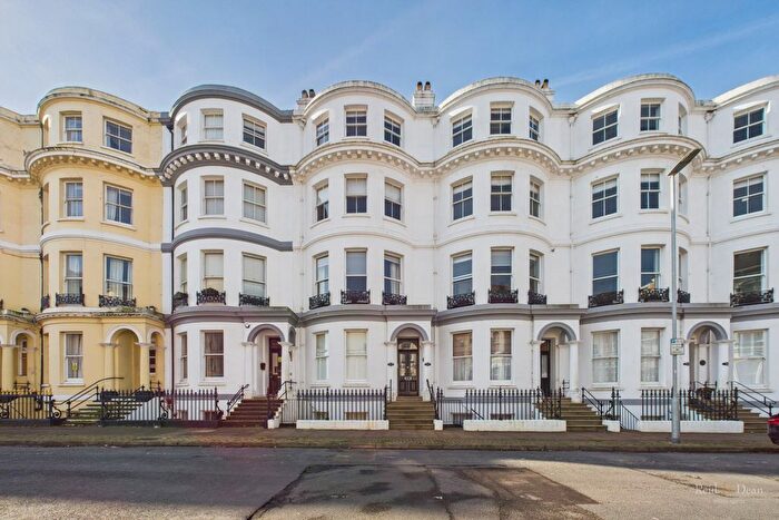 1 Bedroom Flat For Sale In Hartington Place, Eastbourne, BN21