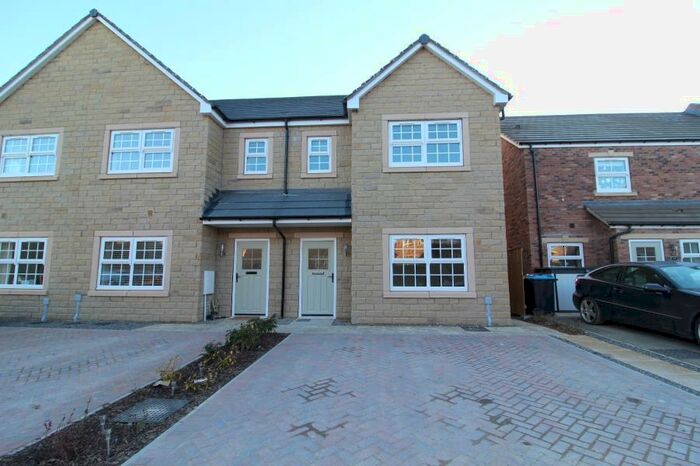 3 Bedroom End Of Terrace House To Rent In Regency Place, West Tanfield, Ripon, HG4