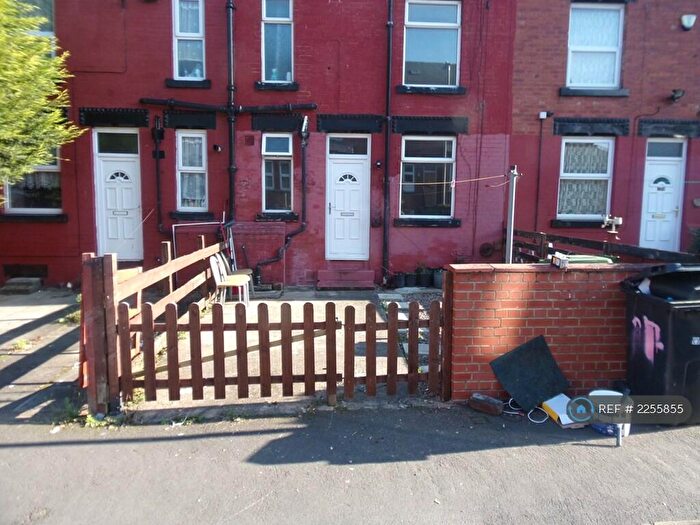 2 Bedroom Terraced House To Rent In Sunbeam Terrace, Leeds, LS11