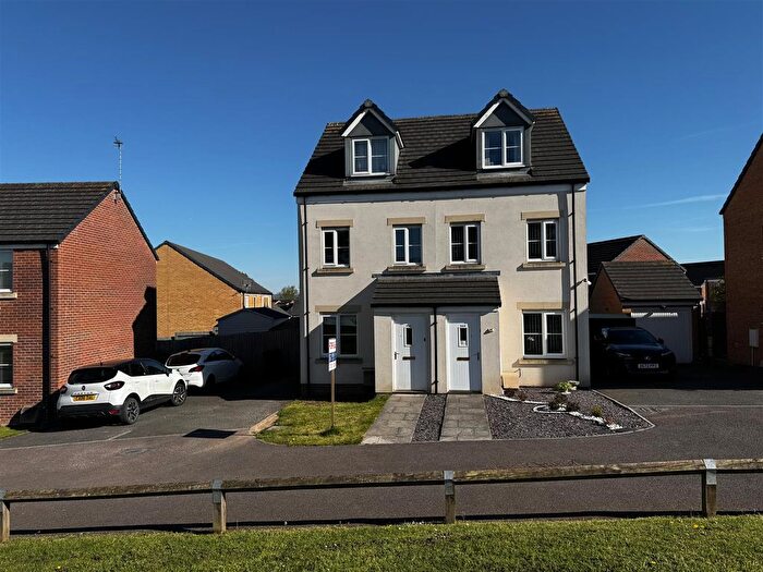 3 Bedroom Semi-Detached House For Sale In Foley Road, Newent, GL18