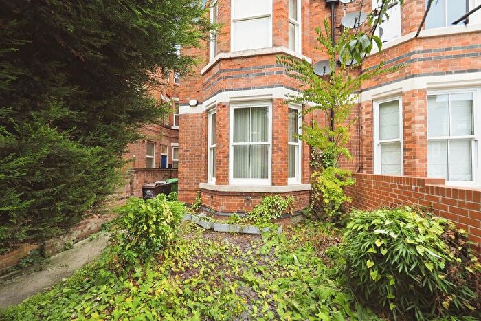 1 Bedroom Flat For Sale In Gedling Grove, Nottingham, NG7