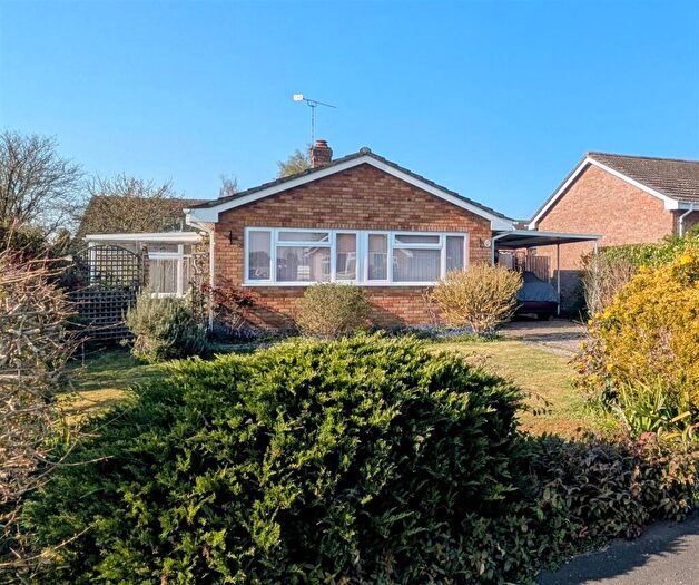 2 Bedroom Detached Bungalow For Sale In Field House Gardens, Diss, IP22