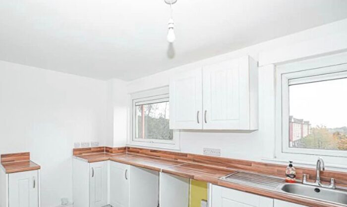 2 Bedroom Flat To Rent In Forth Drive, Livingston, EH54