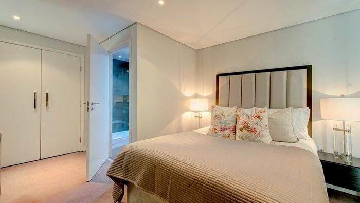 3 Bedroom Flat To Rent In Merchant Square, East Harbet Road, W2