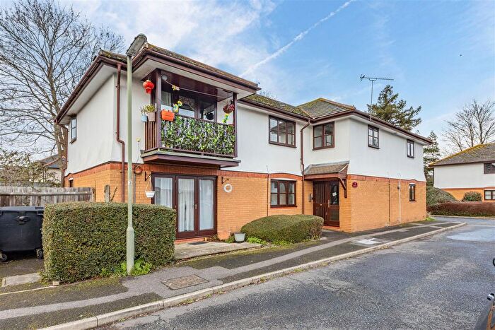 Studio For Sale In Joinville Place, Addlestone, KT15