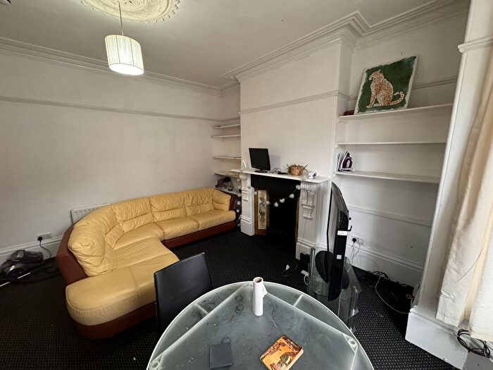 6 Bedroom Terraced House To Rent In St Michaels Terrace, Headingley, Leeds, LS6