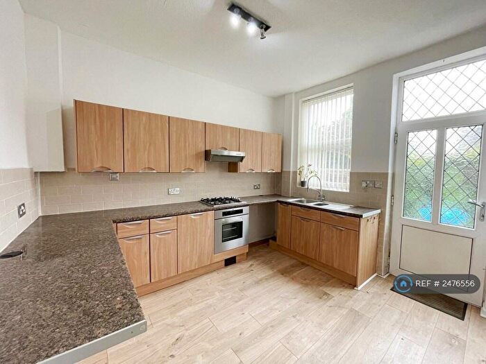 2 Bedroom End Of Terrace House To Rent In Church Road, Shaw, Oldham, OL2