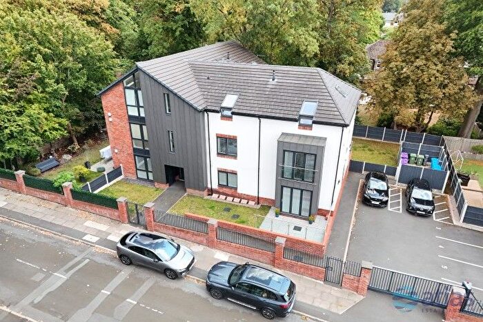 2 Bedroom Flat For Sale In Moorcroft Road, Allerton, L18