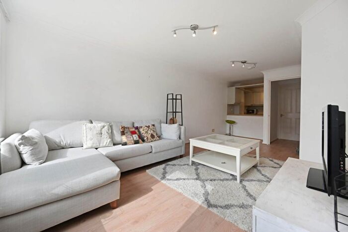 1 Bedroom Flat To Rent In Aldgate, London, E1