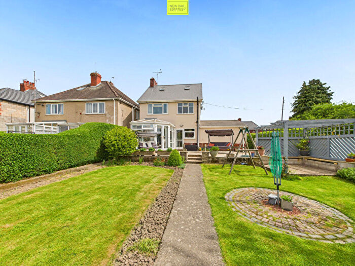 3 Bedroom Detached House For Sale In Chesterfield Road, Holmewood, S42