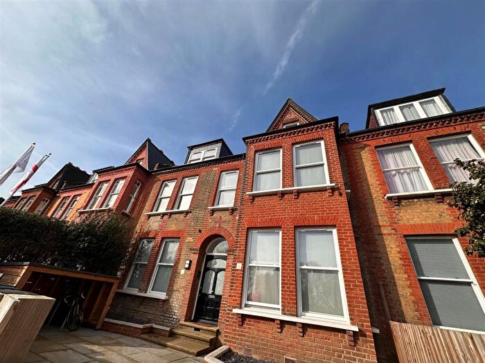 Studio To Rent In Mount View Road, Crouch End, N4
