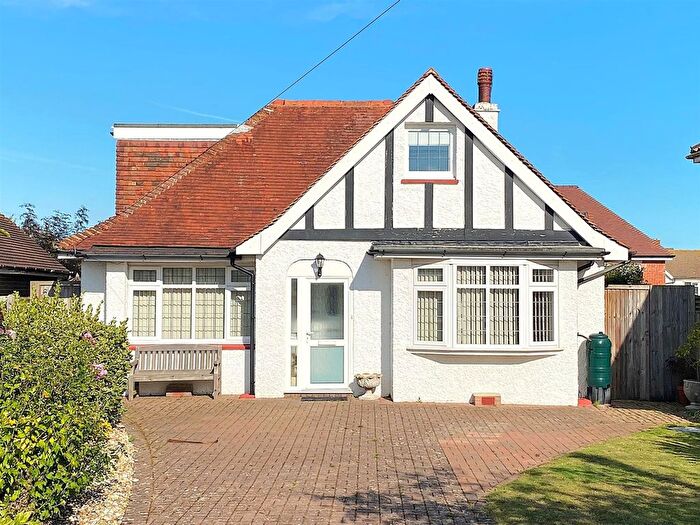 3 Bedroom Detached Bungalow For Sale In Bedford Avenue, Bexhill-On-Sea, TN40