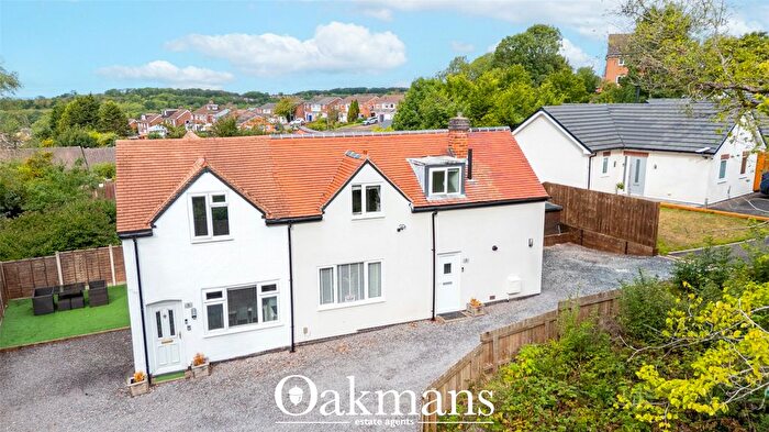 3 Bedroom Semi-Detached House For Sale In Foxglove Drive, Redditch, B97