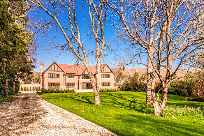 6 Bedroom Detached House For Sale In The Walled Garden, Whitchurch -On- Thames, RG8