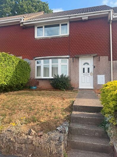 2 Bedroom Terraced House To Rent In The Cescent, Wick, BS30