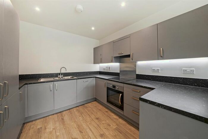 2 Bedroom Flat To Rent In Eden House, Hounslow, TW3