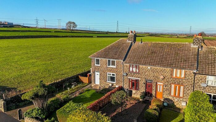 3 Bedroom End Of Terrace House For Sale In Vale View, Oxspring, Sheffield, S36