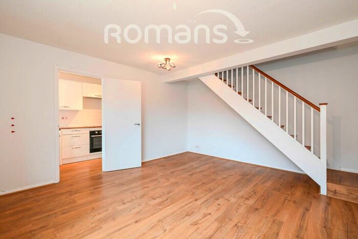 2 Bedroom End Of Terrace House To Rent In Suffolk Close, RG41