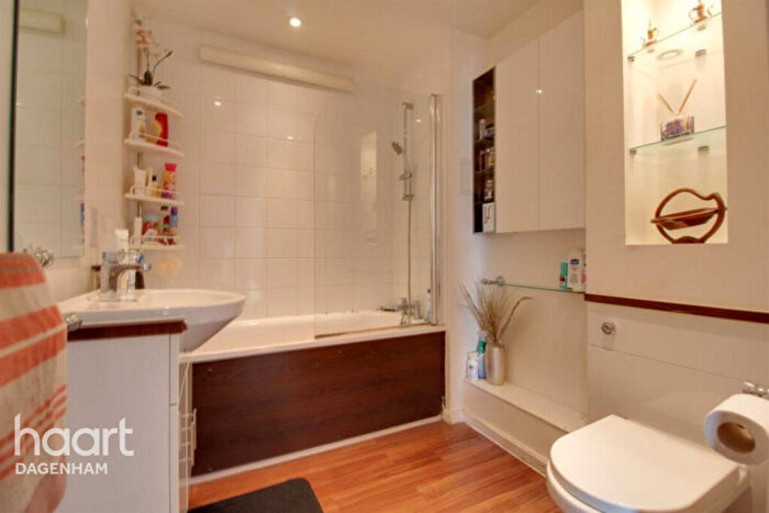 1 Bedroom Apartment To Rent In Ager Avenue, Dagenham, RM8