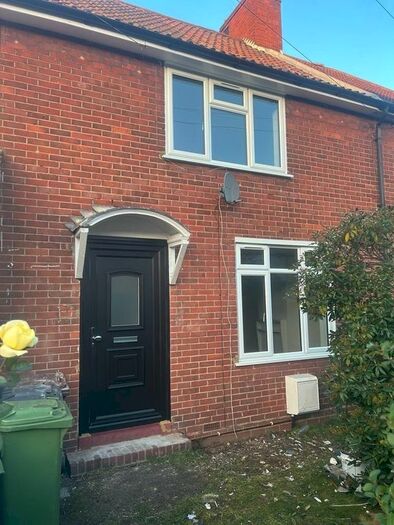 3 Bedroom Terraced House To Rent In Neasham Road, Dagenham, RM8