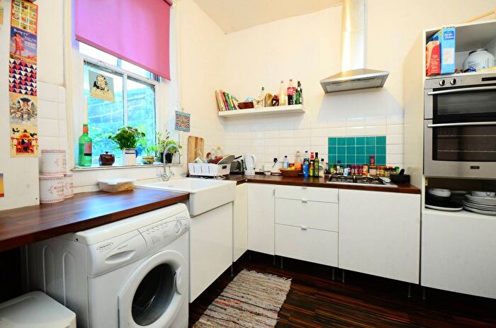 3 Bedroom Flat For Sale In Rushcroft Road, Brixton, London, SW2