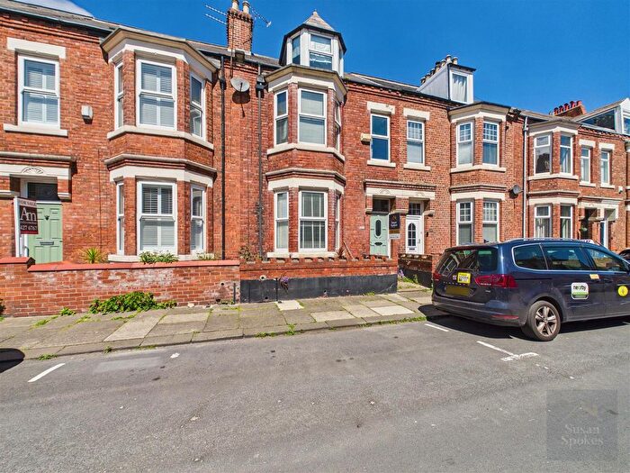 5 Bedroom Terraced House For Sale In Trajan Avenue, South Shields, NE33