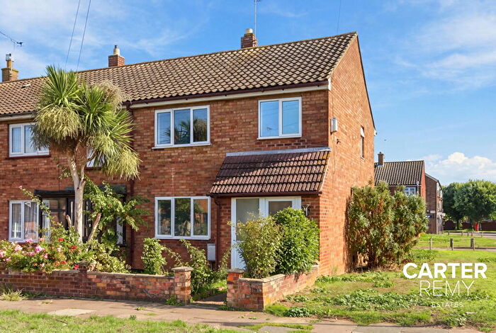 3 Bedroom End Of Terrace House For Sale In Laird Avenue, Grays, RM16