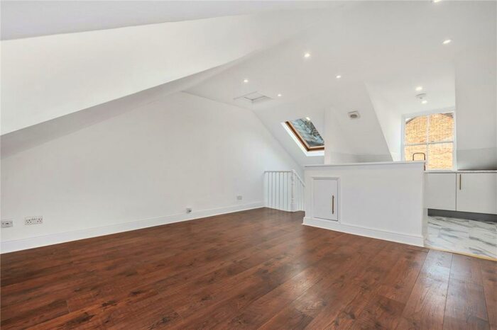 1 Bedroom Apartment To Rent In Somerfield Road, London, N4