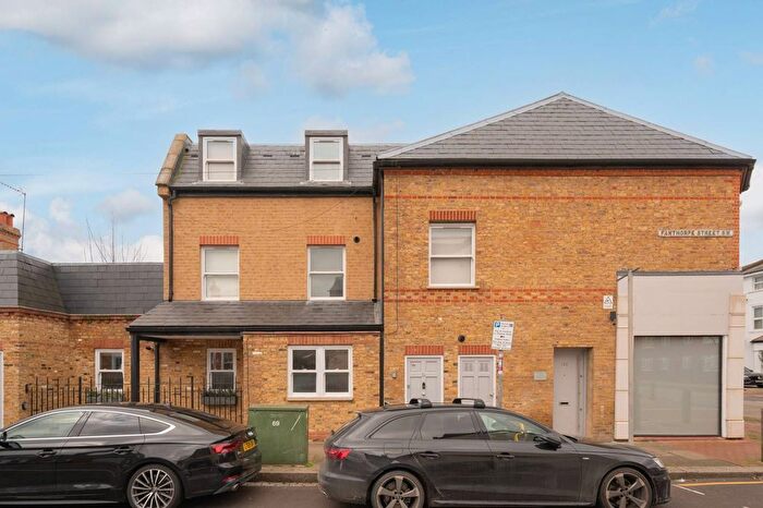 2 Bedroom Flat To Rent In Fanthorpe Street, West Putney, London, SW15