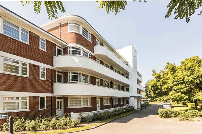 2 Bedroom Flat To Rent In Hartington Road, London, W4