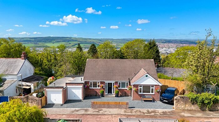 3 Bedroom Detached Bungalow For Sale In Langdale Road, Low Fell, NE9