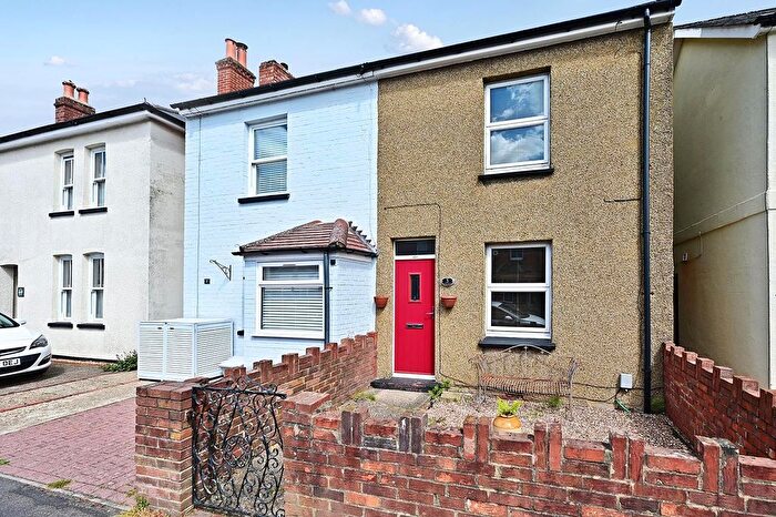 2 Bedroom Terraced House To Rent In York Road, Farnborough, GU14