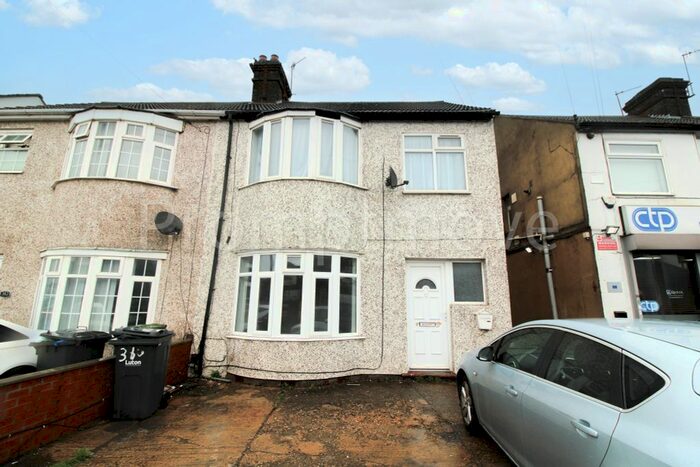 3 Bedroom Property To Rent In Leagrave Road, Luton, LU3