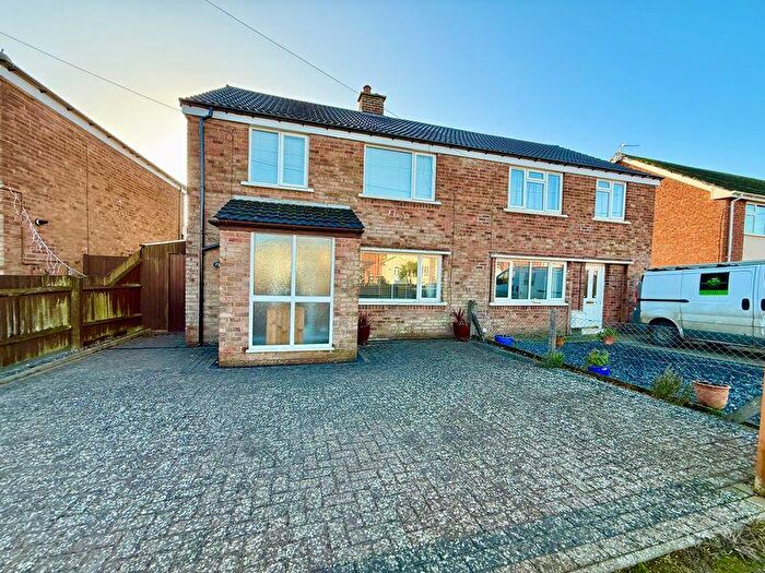 3 Bedroom Semi Detached House For Sale In Good Size Three Bedroom Semi, NG33