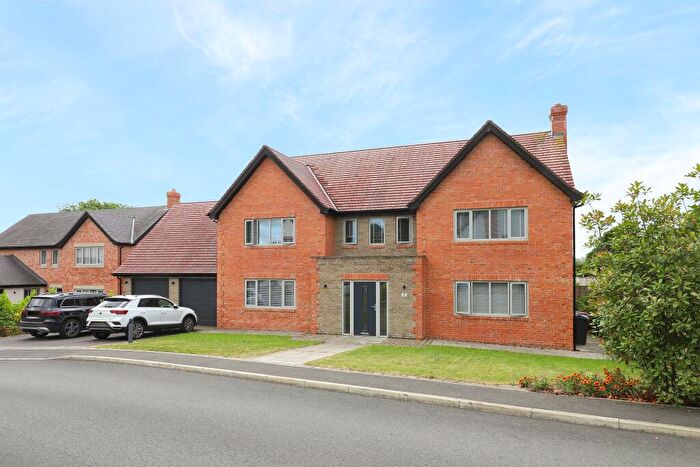 4 Bedroom Detached House For Sale In The Limes, Old Tupton, S42