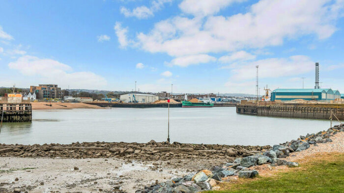 1 Bedroom Flat For Sale In Harriet Place, Shoreham-By-Sea, BN43