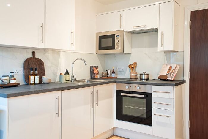 1 Bedroom Flat To Rent In Apt, Portland Place #, LS6