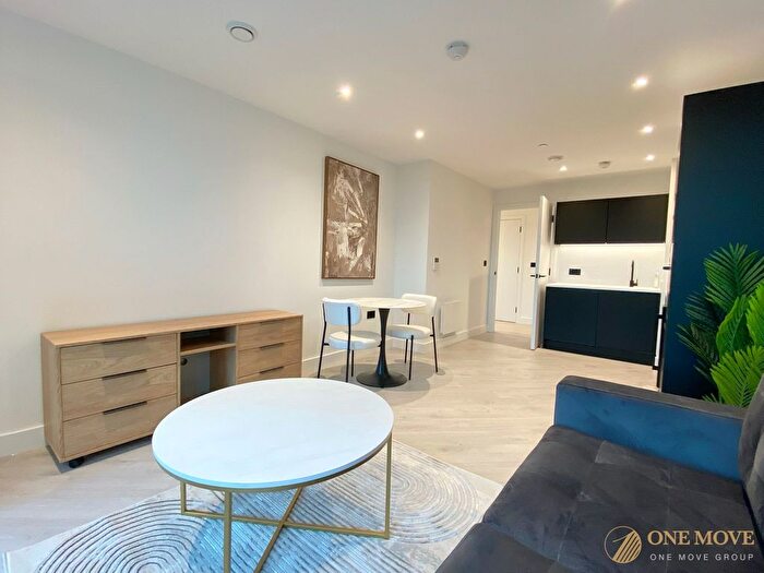 1 Bedroom Flat To Rent In Vista River Tower, Manchester, M3