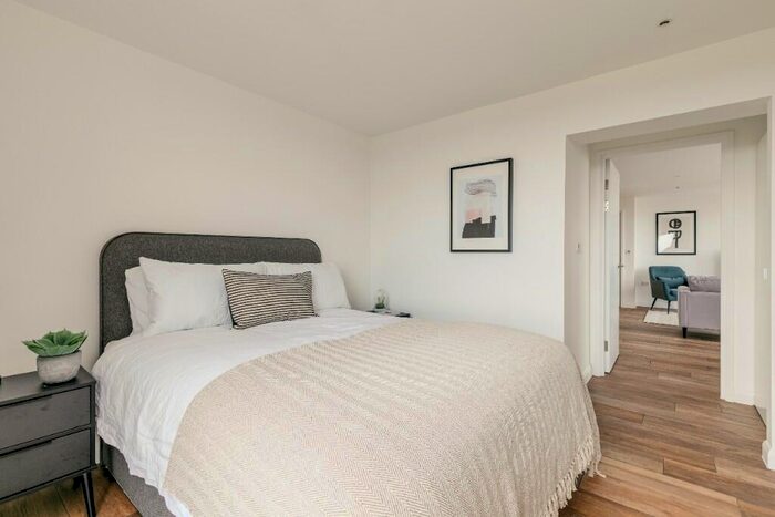 1 Bedroom Flat To Rent In Queen Street, Maidenhead, Berkshire, SL6