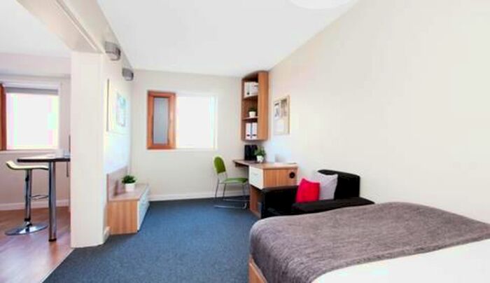 Studio To Rent In Crown Place, Reading, RG1