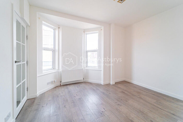 1 Bedroom Apartment To Rent In Topsfield Parade, London, N8