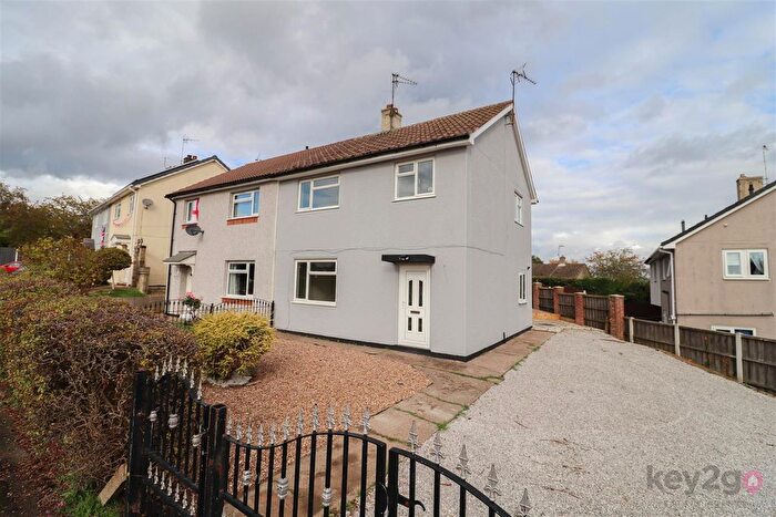 3 Bedroom Semi-Detached House To Rent In Castle Hill, Eckington, S21