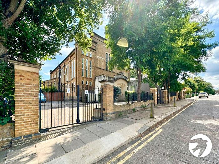1 Bedroom Flat To Rent In Burrage Road, London, SE18
