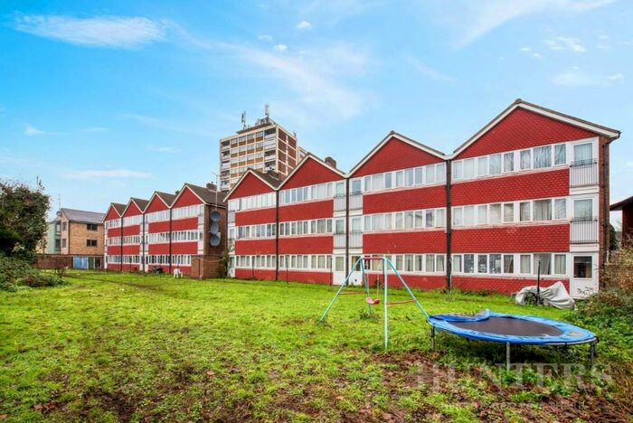 1 Bedroom Apartment To Rent In Newton Road, London, N15