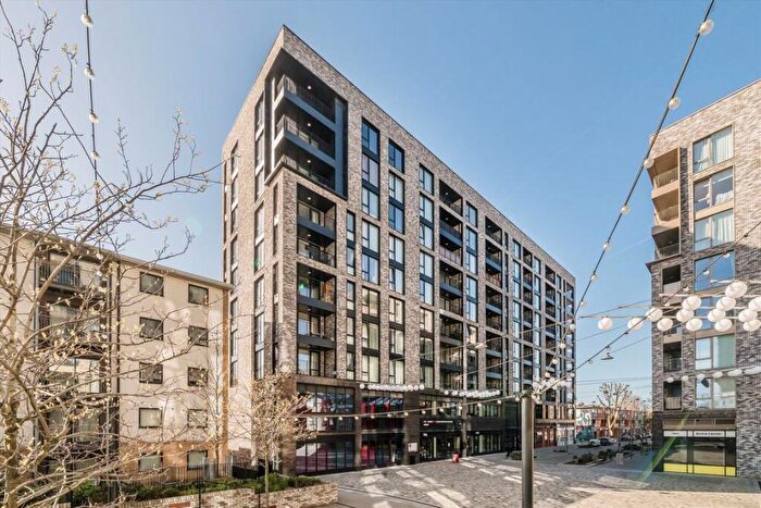 1 Bedroom Flat To Rent In Aberfeldy Square, Poplar, E14