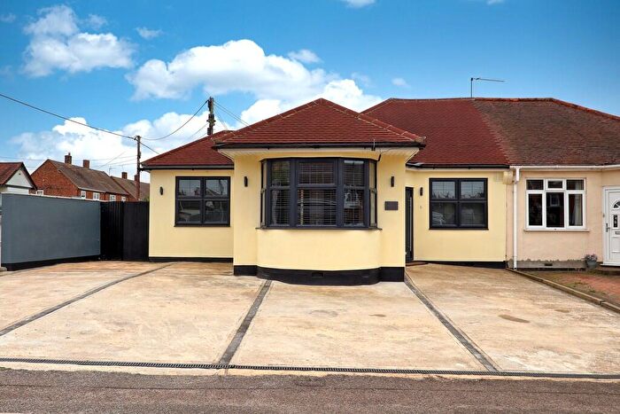 3 Bedroom Semi-Detached Bungalow For Sale In Sth.Benfleet, SS7