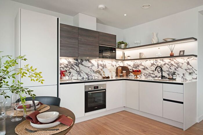 1 Bedroom Flat To Rent In Artisan Point, Victoria Road, W3