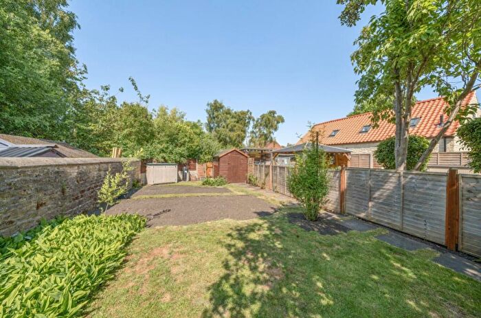 2 Bedroom Terraced House For Sale In Ermine Street, Ancaster, NG32